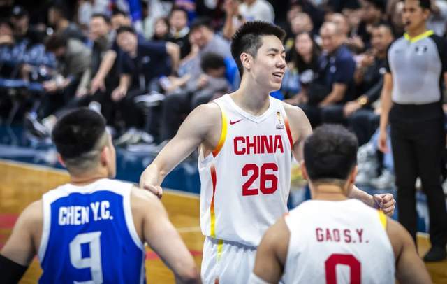 开云平台-怒撕蓝领前锋标签！关键战狂砍19分，你才是中国男篮获胜头号功臣